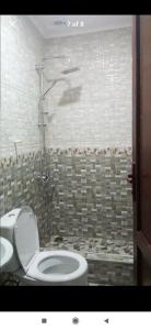 Ein Badezimmer in der Unterkunft Apartment Near McDonalds Marjanishvili