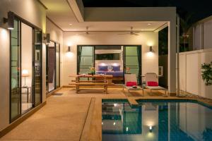 Bazén v ubytování Thai-Themed 3br Boutique Villa by Intira Villas nebo v jeho okolí