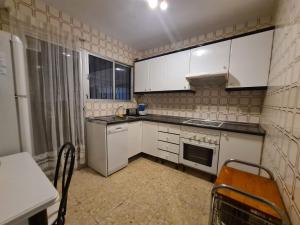 Kuchnia lub aneks kuchenny w obiekcie Apartamento El Cid IF Benidorm