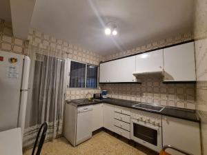 Kuchnia lub aneks kuchenny w obiekcie Apartamento El Cid IF Benidorm