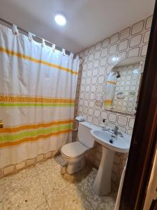 Łazienka w obiekcie Apartamento El Cid IF Benidorm
