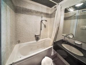 Koupelna v ubytování Hotel Valdarno
