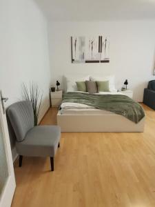 Postel nebo postele na pokoji v ubytování Central Alpha Apartment 7min to the city centar