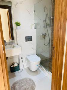 Kúpeľňa v ubytovaní Cosy appart & Perfectly Located in Casablanca