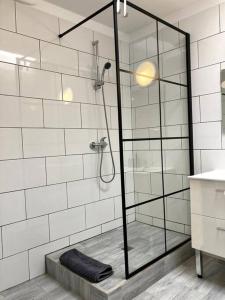 Et badeværelse på Maison 2 chambres port de plaisance + 121 billeder