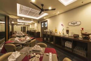 A restaurant or other place to eat at Pranaya Boutique Hotel