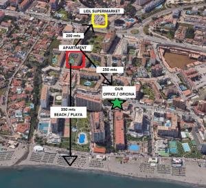 eine Karte einer Stadt mit Gebäuden und Gärten in der Unterkunft Vistamarina B201 By IVI Real Estate in Torremolinos