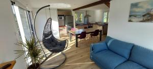 Et opholdsområde på Maison de vacances 4 Pers avec jardin privatif à 1km PLAGE Lines et 300m de la mer de Gâvres - AR PIL JADUR