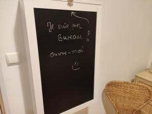Fotografia z galérie ubytovania Détente au bord du Loir - Spa Sauna - Gîte 3 v destinácii Les Roches-lʼÉvêque