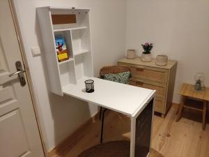 Kuchyňa alebo kuchynka v ubytovaní Détente au bord du Loir - Spa Sauna - Gîte 3