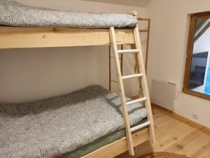 Posteľ alebo postele v izbe v ubytovaní Détente au bord du Loir - Spa Sauna - Gîte 3