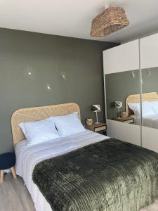 Posteľ alebo postele v izbe v ubytovaní Appt T2 vue imprenable sur Mer