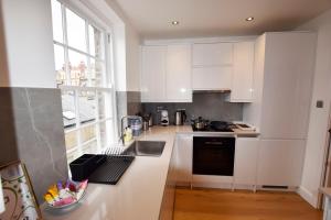 Gallery image of Central London Luxury Apartments in London