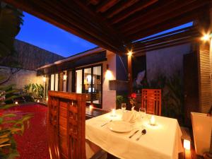 A restaurant or other place to eat at Grania Bali Villas