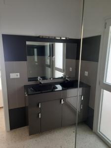 Η κουζίνα ή μικρή κουζίνα στο Habitaciones en CASA MIGUEL +18 φωτογραφίες