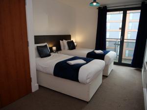 Легло или легла в стая в Arcadian Centre - Deluxe 2 Bed - Balcony - Parking - Bullring