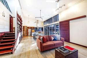 Φωτογραφία από το άλμπουμ του 'Troppo' Darwin Designer Luxury Boutique Home σε Paraparap