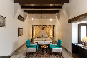 WelcomHeritage Badi Kothi客房内的一张或多张床位