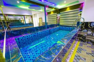 Bazén v ubytování Parakkat Nature Resort nebo v jeho okolí