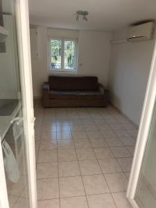 Zdjęcie z galerii obiektu LA VILLA NESSIRAH w Fréjus
