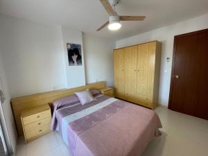 A bed or beds in a room at Alpen1 Europeñiscola