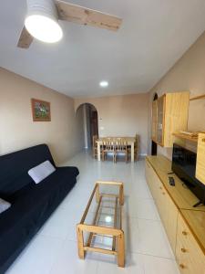 A kitchen or kitchenette at Alpen1 Europeñiscola