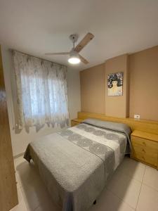 A bed or beds in a room at Alpen1 Europeñiscola