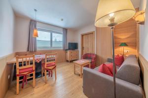 Część wypoczynkowa w obiekcie Hotel Enzian & Apartmenthotel Johannes