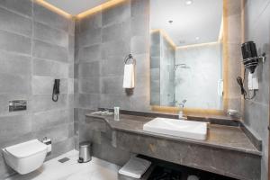 Ванная комната в AKASIYA HOTEL