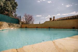 Bazén v ubytovaní Villa Balleti - private pool with a view alebo v jeho blízkosti