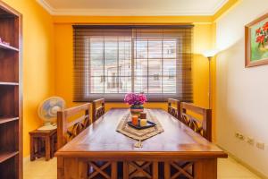 Fotografia z galérie ubytovania 2BR Home with Parking - Mountain Views Terrace v destinácii Buenavista del Norte