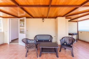 Fotografia z galérie ubytovania 2BR Home with Parking - Mountain Views Terrace v destinácii Buenavista del Norte