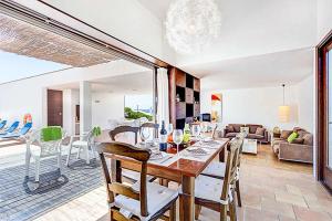 Zona de estar de Villa Tamarells Ullastres