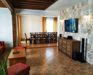 TV/trung tâm giải trí tại Villa Meraki +11 ảnh