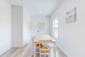 Fotografie z fotogalerie ubytování 20 Rehoboth Beach House --- 20494 Coastal Highway, Unit #20 v destinaci Rehoboth Beach
