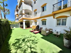 Zdjęcie z galerii obiektu Precioso Apartamento reformado en Dama de Noche w Marbelli