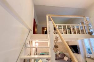 Fotografia z galérie ubytovania HENRI CAMILLE REAL ESTATE - Borniole - studio 8 min Palais v Cannes