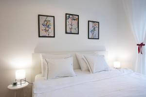 Ein Bett oder Betten in einem Zimmer der Unterkunft Vedrana-near centre and free garage, electricity for electric cars
