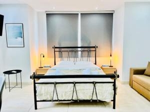 Posteľ alebo postele v izbe v ubytovaní Varkiza House + 5 fotografií