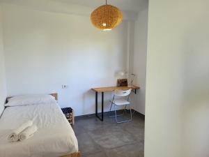 Posteľ alebo postele v izbe v ubytovaní Family house with nice garden 10min from Sanlúcar