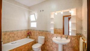Kúpeľňa v ubytovaní Villa ManuelG Nerja by Ruralidays