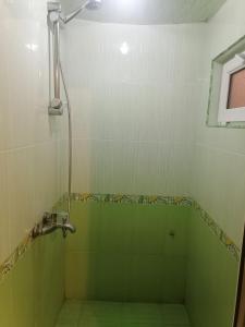 Hotel Xachen tesisinde bir banyo