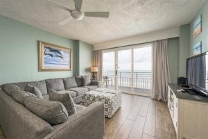 TV a/nebo společenská místnost v ubytování Unit 711 Ocean Walk - 3 Bedroom Ocean Front