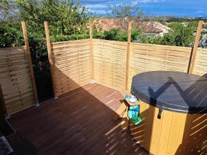 Balkón alebo terasa v ubytovaní Cabane Spa Nord'GOUIS + 7 fotografií