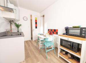 Fotografia z galérie ubytovania KASA DUETTO - Cosy et tout équipé - WIFI v destinácii Saint-Étienne