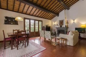 Kuchyň nebo kuchyňský kout v ubytování Palácio - Exclusive Villa, Caloura
