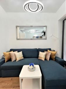 Posedenie v ubytovaní Luxe CENTRAL Studio with POOL, PARKING & AC