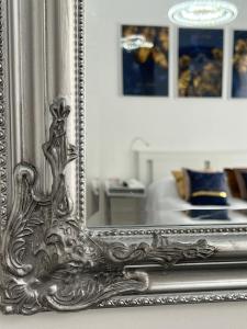 Fotografia z galérie ubytovania Luxe CENTRAL Studio with POOL, PARKING & AC v Budapešti