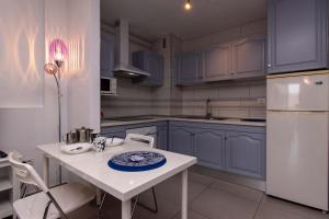 Kuchnia lub aneks kuchenny w obiekcie San Marino Studio