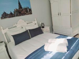 A bed or beds in a room at Narciso Tomé en San justo 4